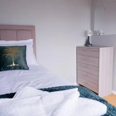 Cosy Luxurious 3-bedroom Birmingam