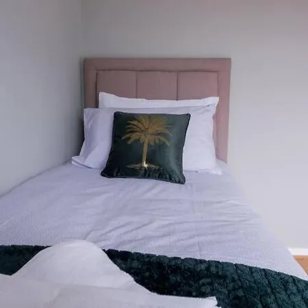 Cosy Luxurious 3-bedroom