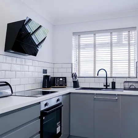 Apartamento Cosy Luxurious 3-bedroom Birmingam